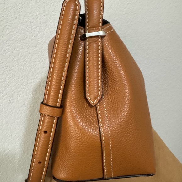 Toteme T Lock Bag - Picture 2 of 9